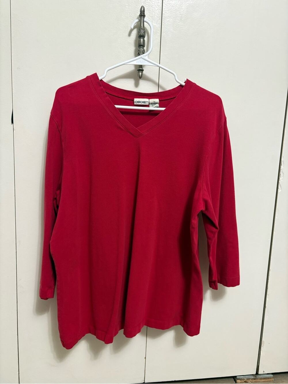Cherokee Women's Red V-Neck Long Sleeve Everyday Casual Tee Size 1X